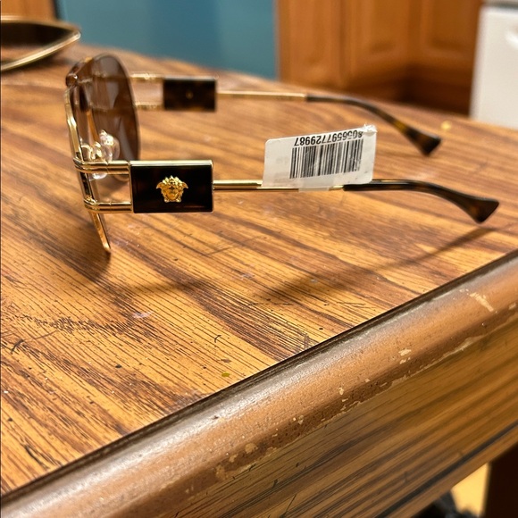 Versace Sunglasses with Gold Frame and Brown Lenses - Picture 2 of 10